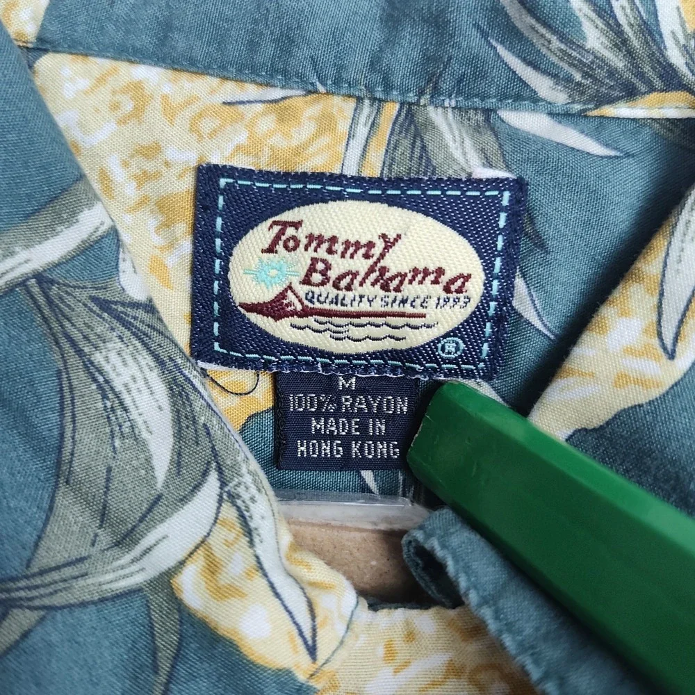 Tommy Bahama Hawaiian Shirt Men's M Blue/Yellow Button-Up Short Sleeves‎